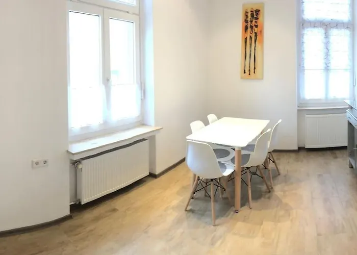 Apartmenthaus Am Bahnhof 公寓 代特莫尔德