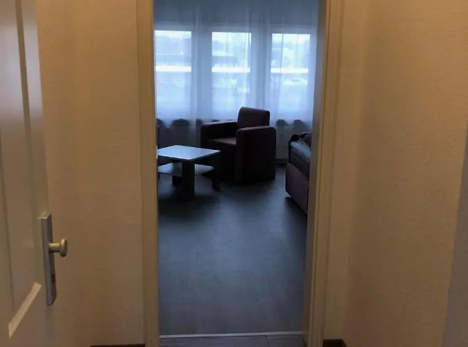 Apartmenthaus Am Bahnhof 代特莫尔德