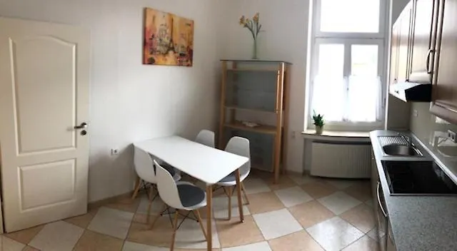 Apartmenthaus Am Bahnhof 代特莫尔德
