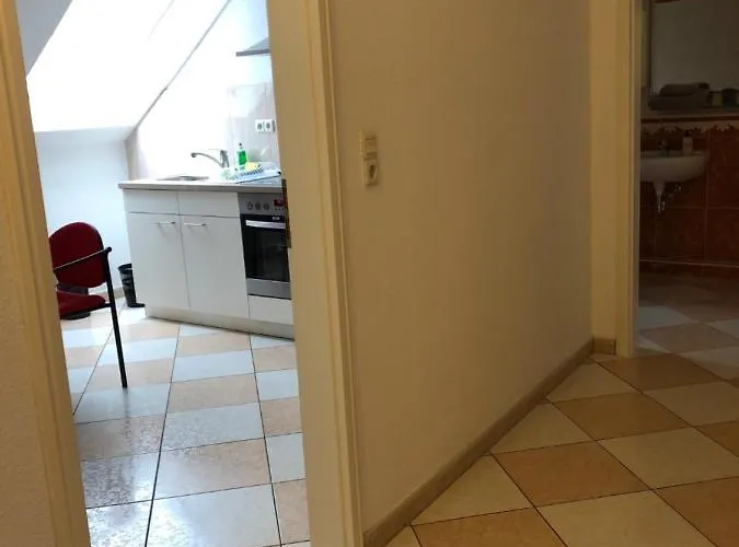 Apartmenthaus Am Bahnhof 公寓 代特莫尔德