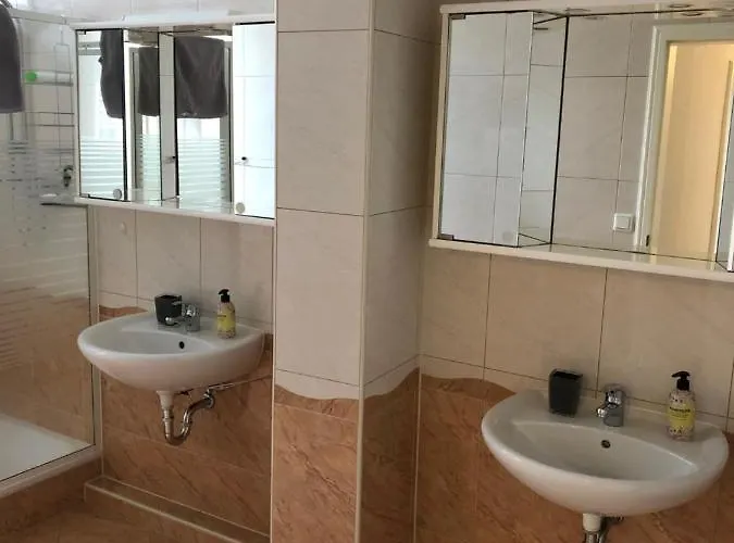 公寓 Apartmenthaus Am Bahnhof *